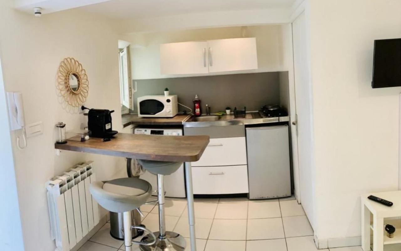 Apartment Charming Studio For 2 People In By Weekome